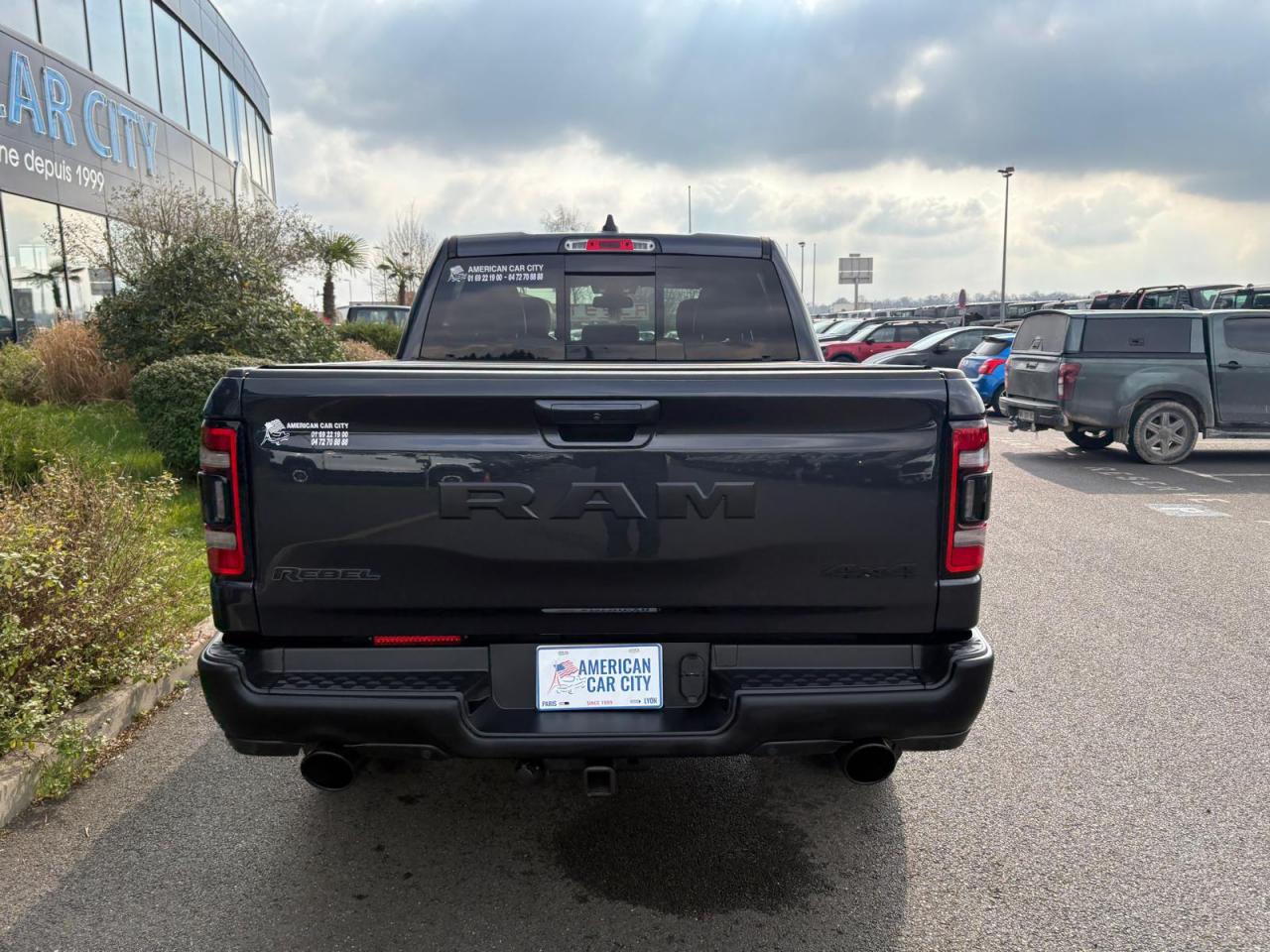 DODGE RAM 1500 CREW REBEL AIR