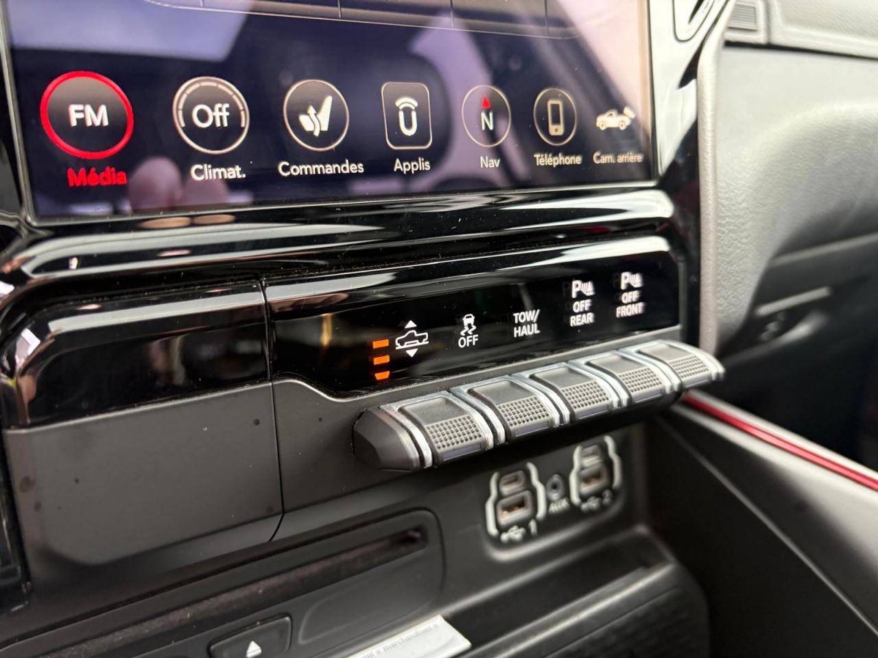 DODGE RAM 1500 CREW REBEL AIR