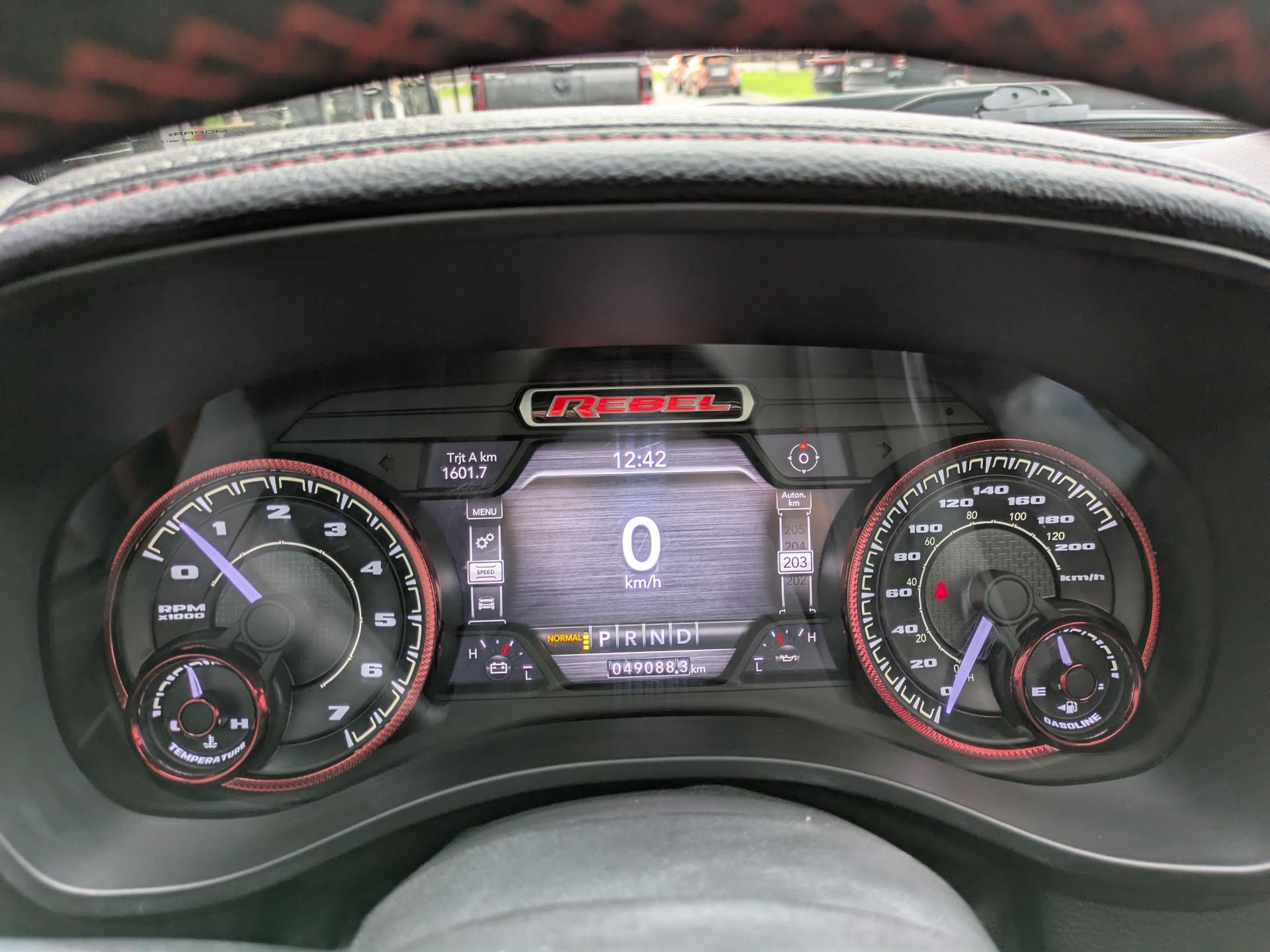 DODGE RAM 1500 CREW REBEL AIR