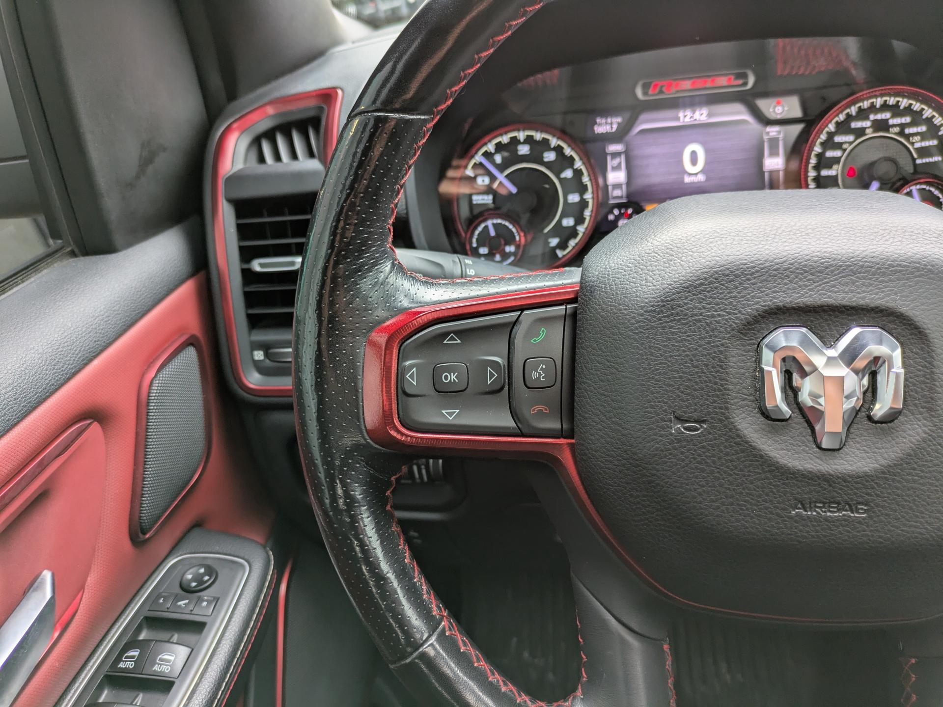 DODGE RAM 1500 CREW REBEL AIR