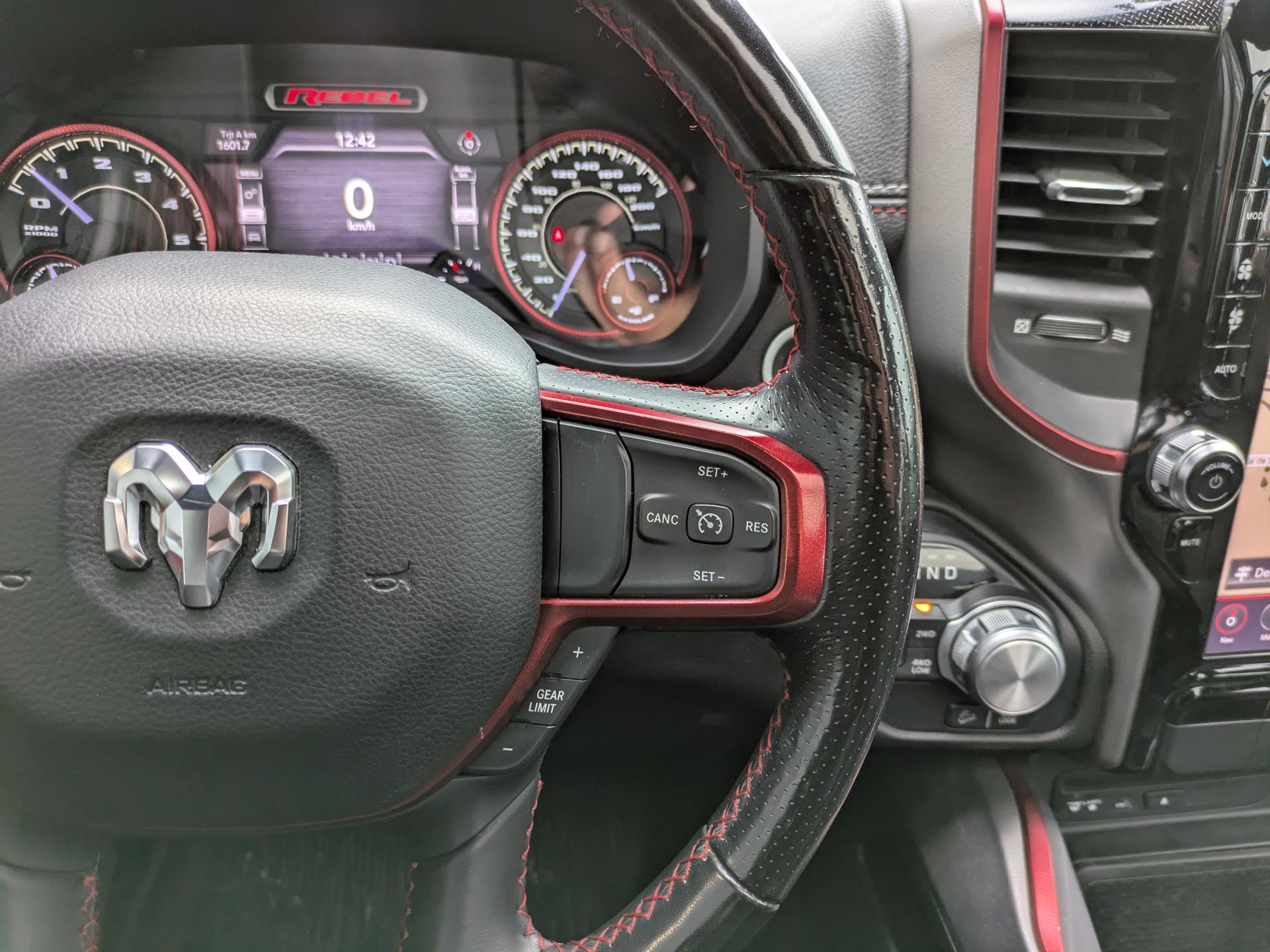 DODGE RAM 1500 CREW REBEL AIR