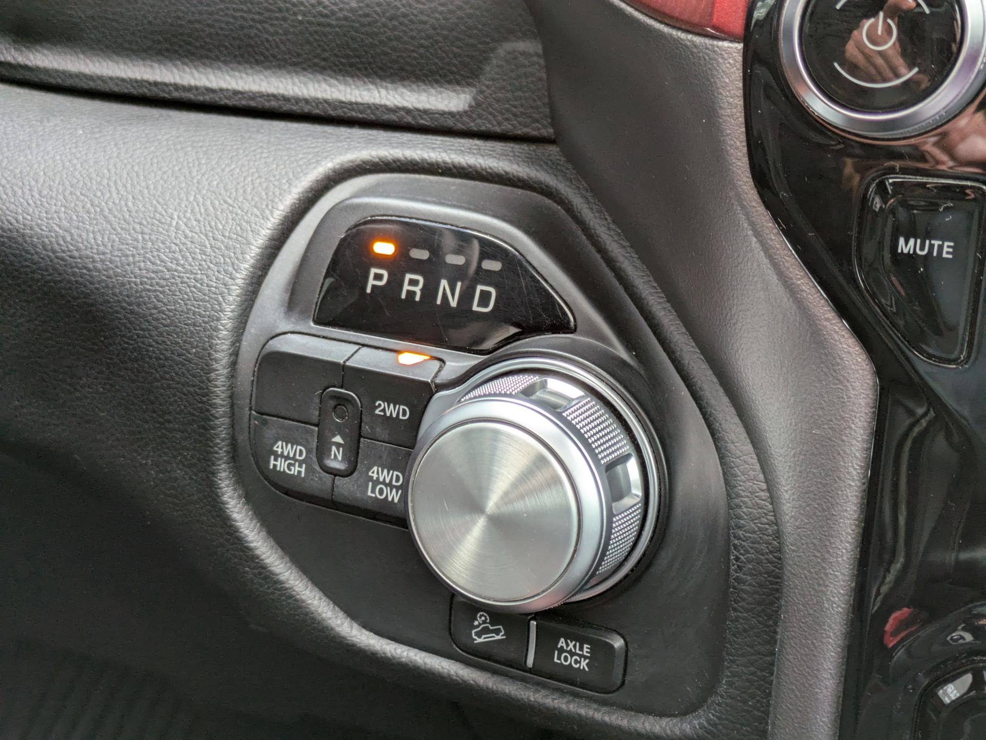 DODGE RAM 1500 CREW REBEL AIR