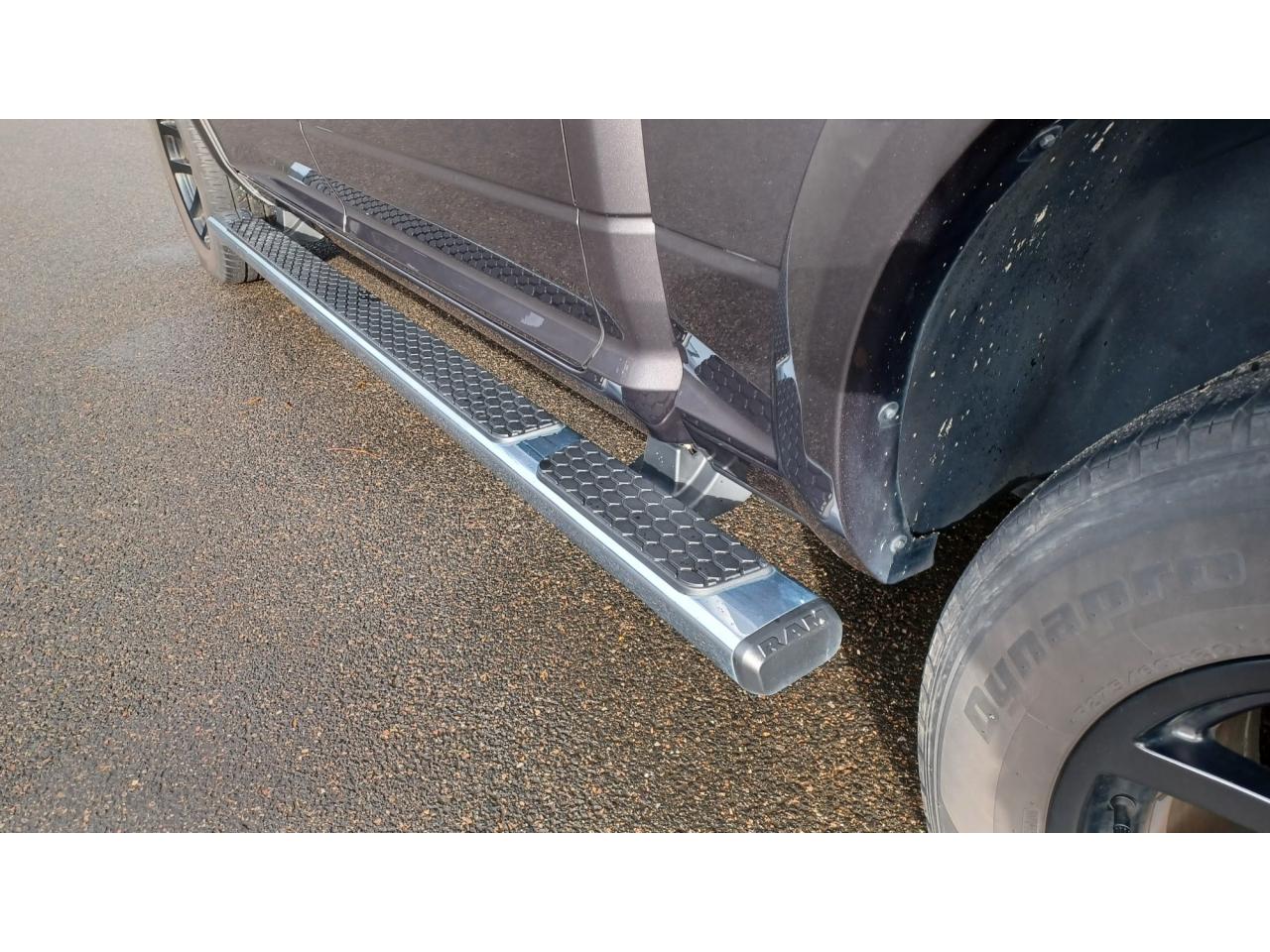 DODGE RAM 1500 CREW LARAMIE CLASSIC