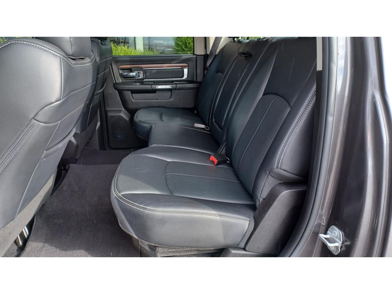 DODGE RAM 1500 CREW LARAMIE CLASSIC