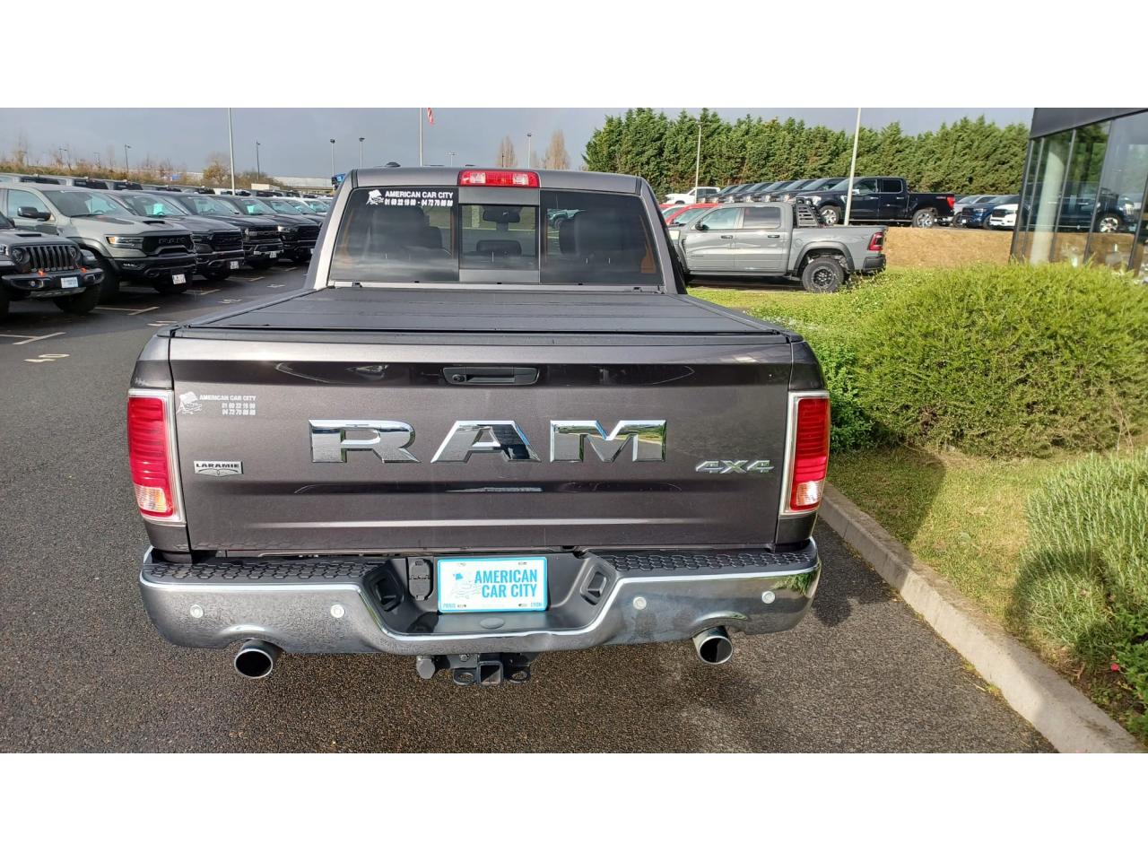 DODGE RAM 1500 CREW LARAMIE CLASSIC