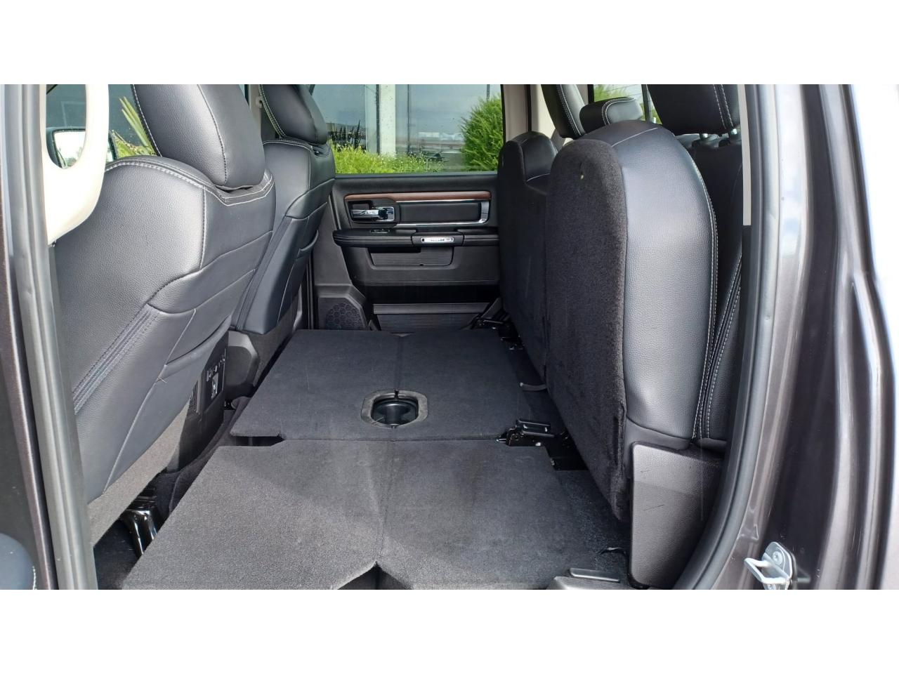 DODGE RAM 1500 CREW LARAMIE CLASSIC