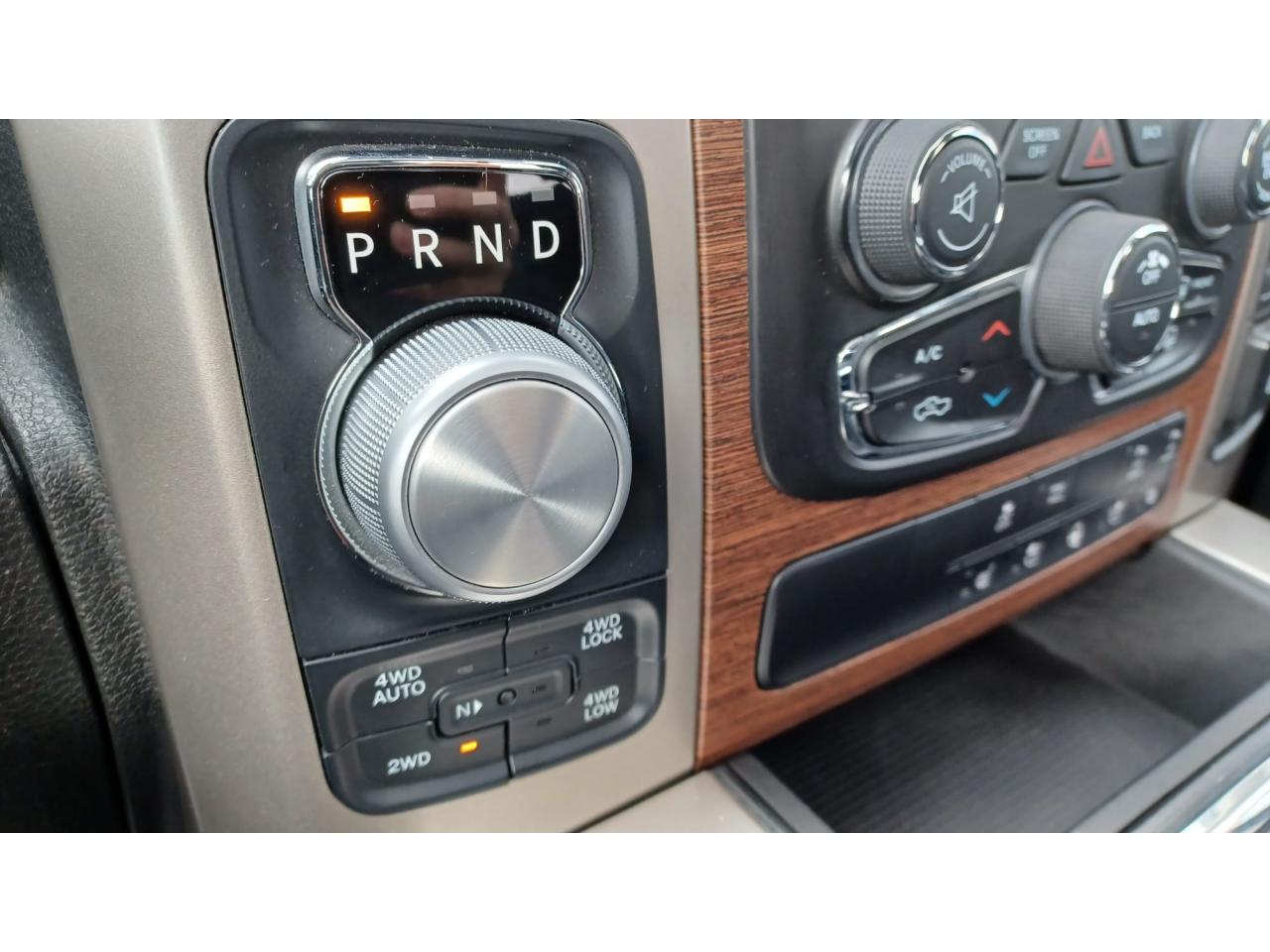 DODGE RAM 1500 CREW LARAMIE CLASSIC