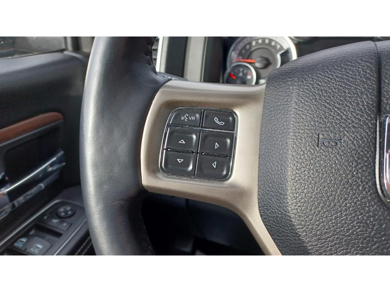 DODGE RAM 1500 CREW LARAMIE CLASSIC