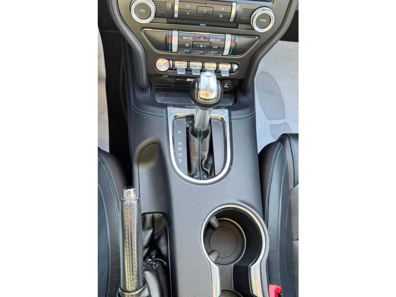 FORD MUSTANG GT FASTBACK 5.0L V8 450ch