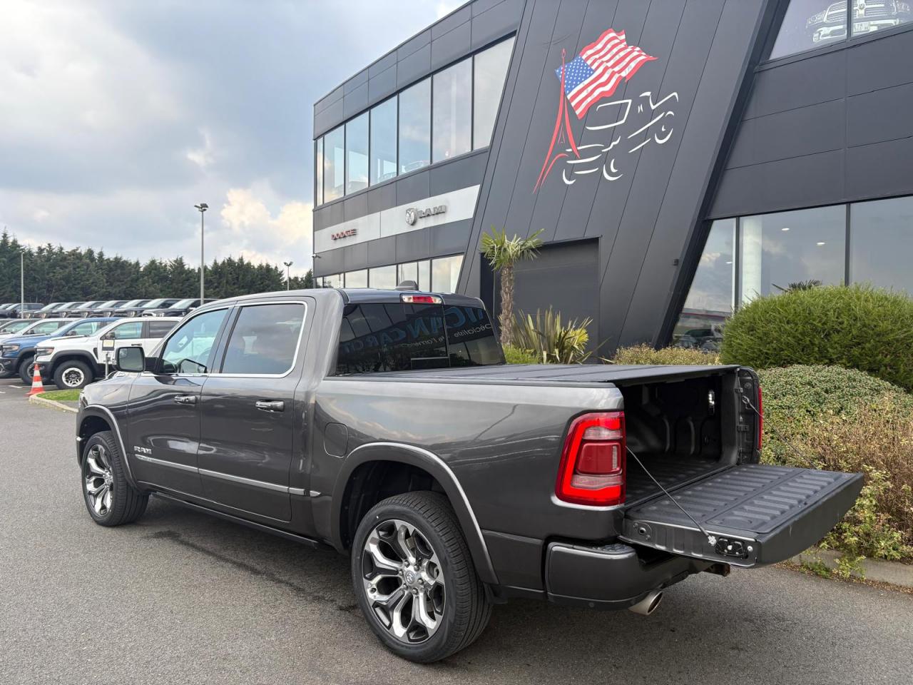 DODGE RAM 1500 CREW LIMITED RAMBOX