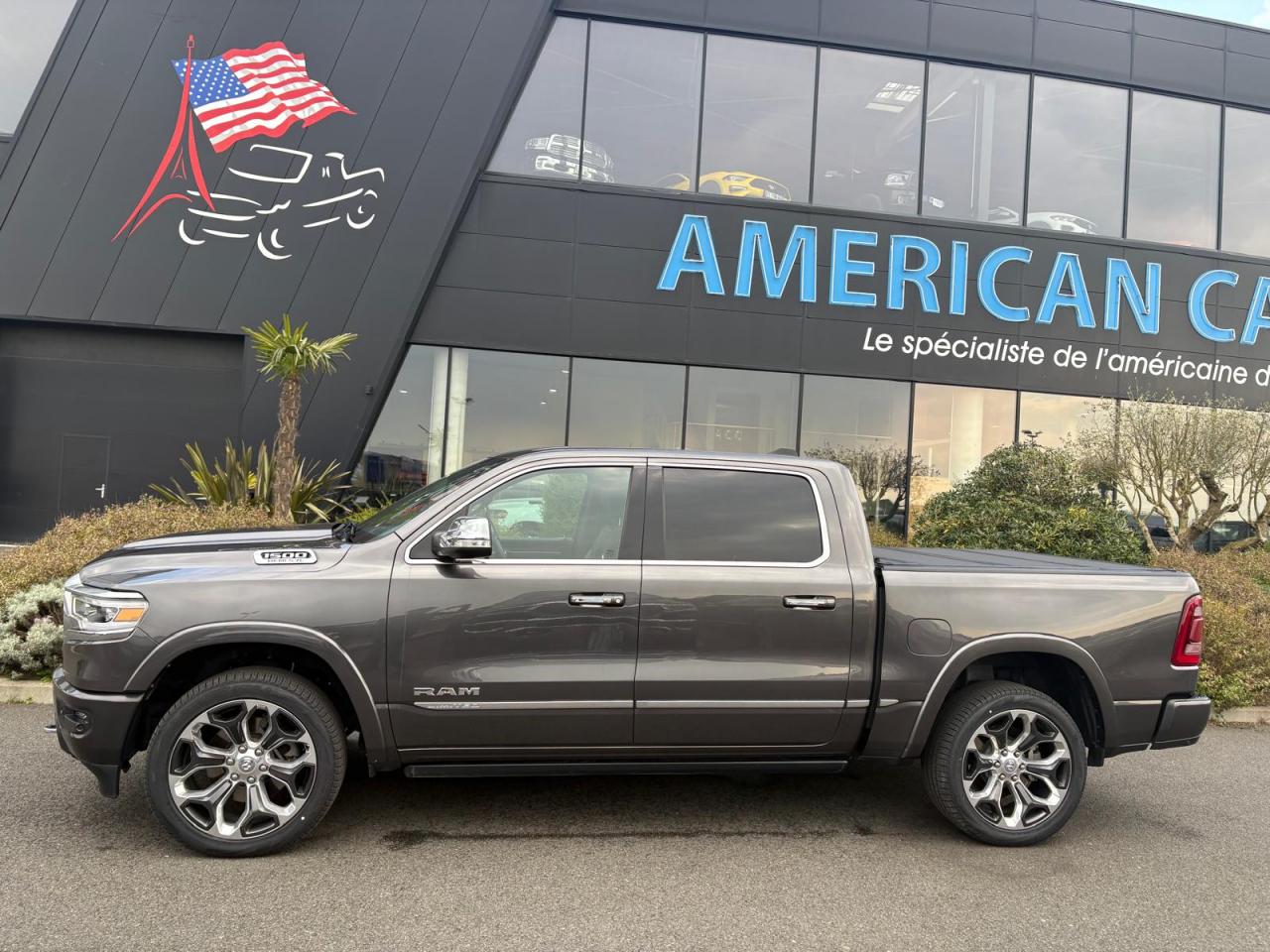 DODGE RAM 1500 CREW LIMITED RAMBOX