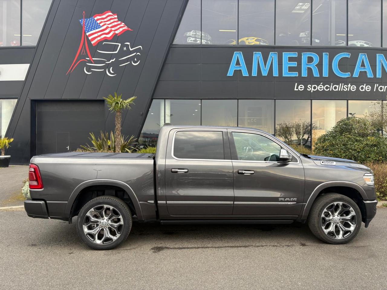 DODGE RAM 1500 CREW LIMITED RAMBOX