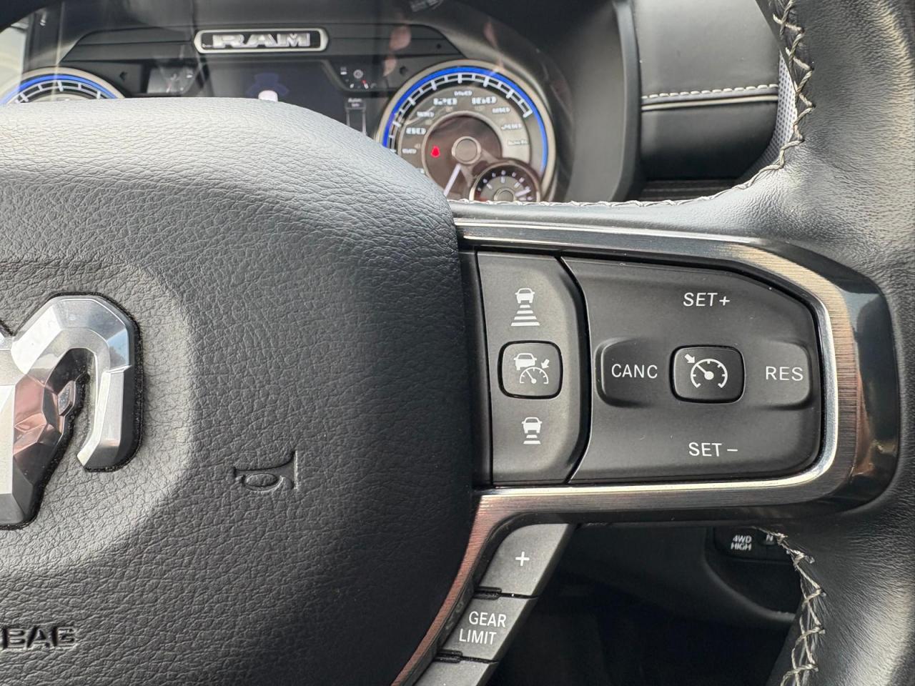 DODGE RAM 1500 CREW LIMITED RAMBOX