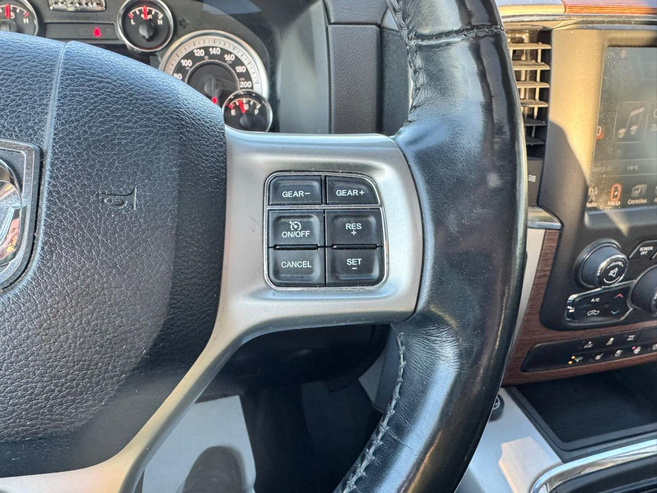 DODGE RAM 1500 CREW LARAMIE AIR RAMBOX GPL