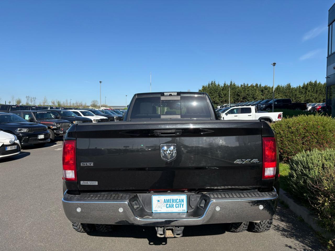 DODGE RAM 3500 SLT CREW CAB 4X4