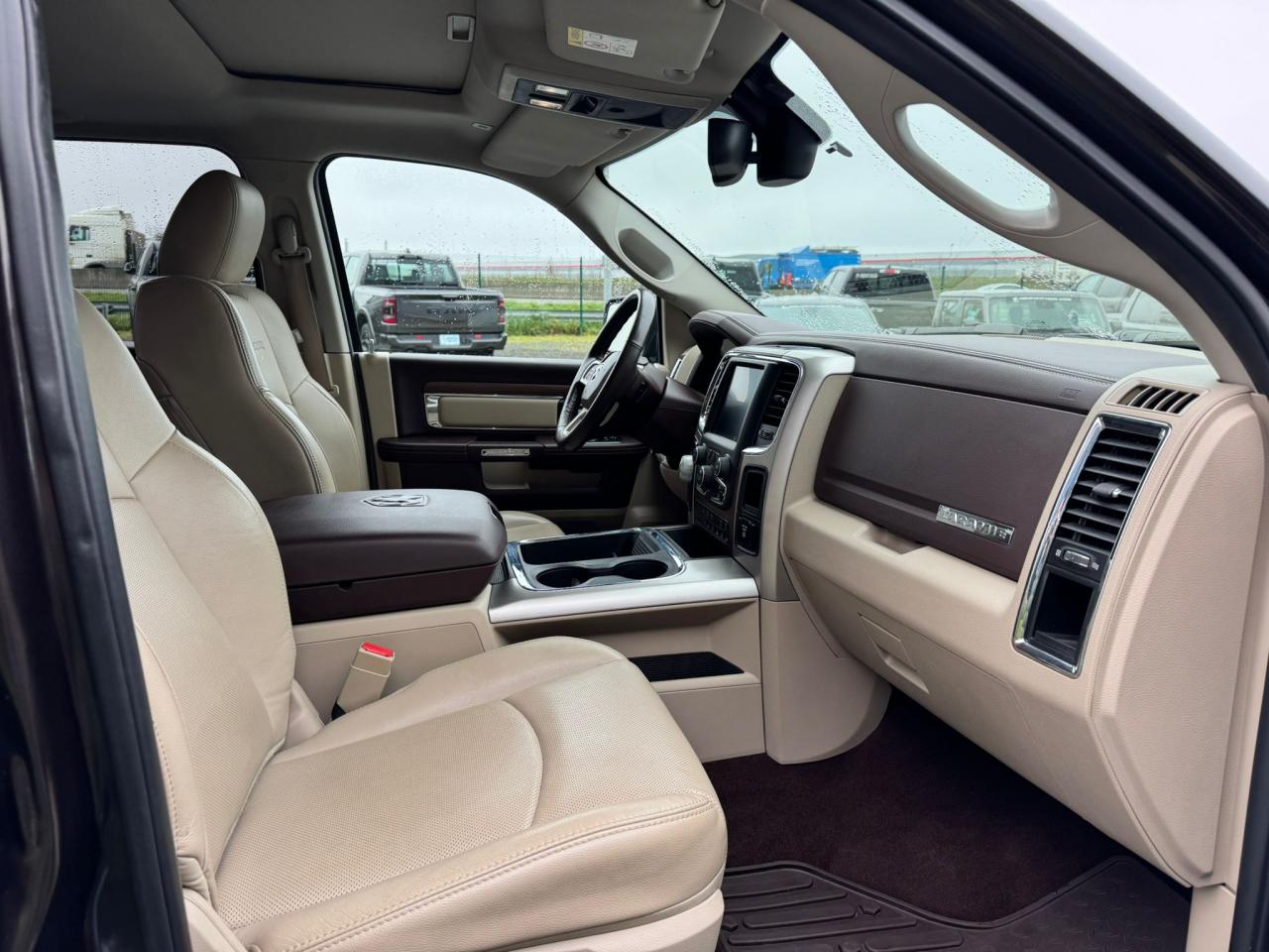 DODGE RAM 1500 CREW LARAMIE AIR RAMBOX