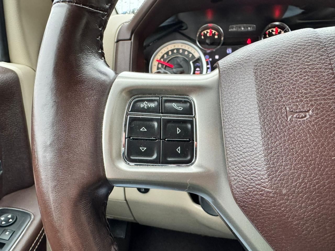 DODGE RAM 1500 CREW LARAMIE AIR RAMBOX