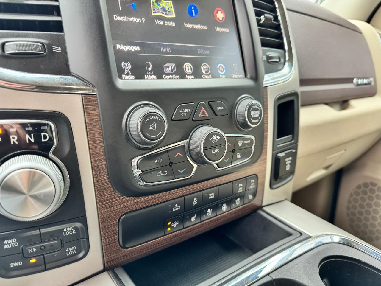 DODGE RAM 1500 CREW LARAMIE AIR RAMBOX