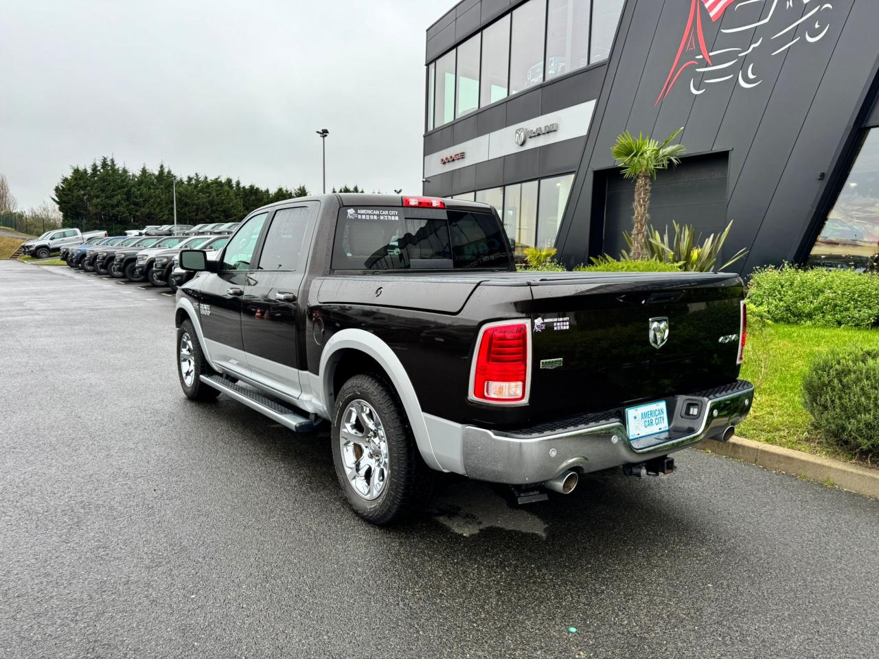 DODGE RAM 1500 CREW LARAMIE AIR RAMBOX