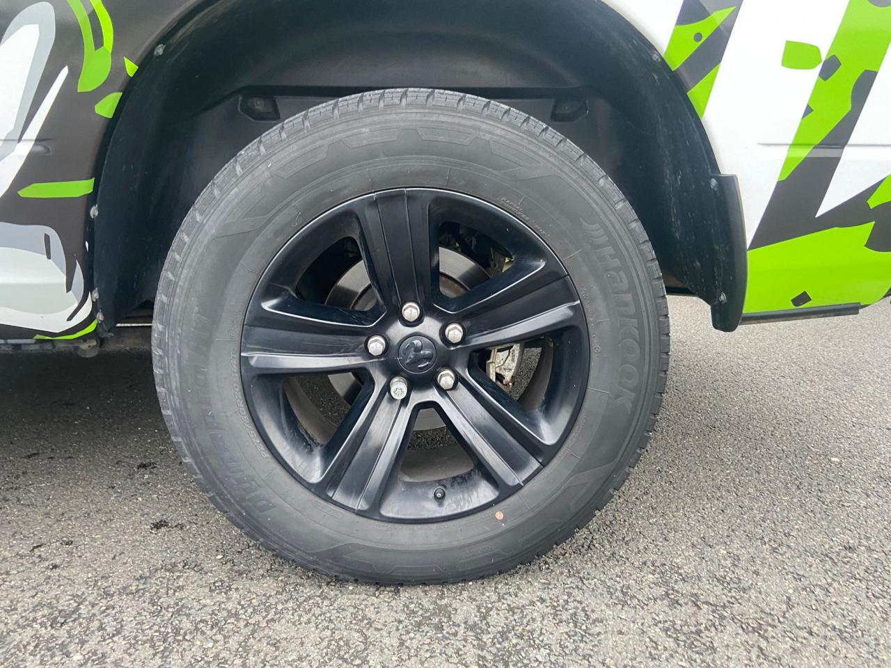 DODGE RAM 1500 CREW SPORT CLASSIC BLACK PACKAGE