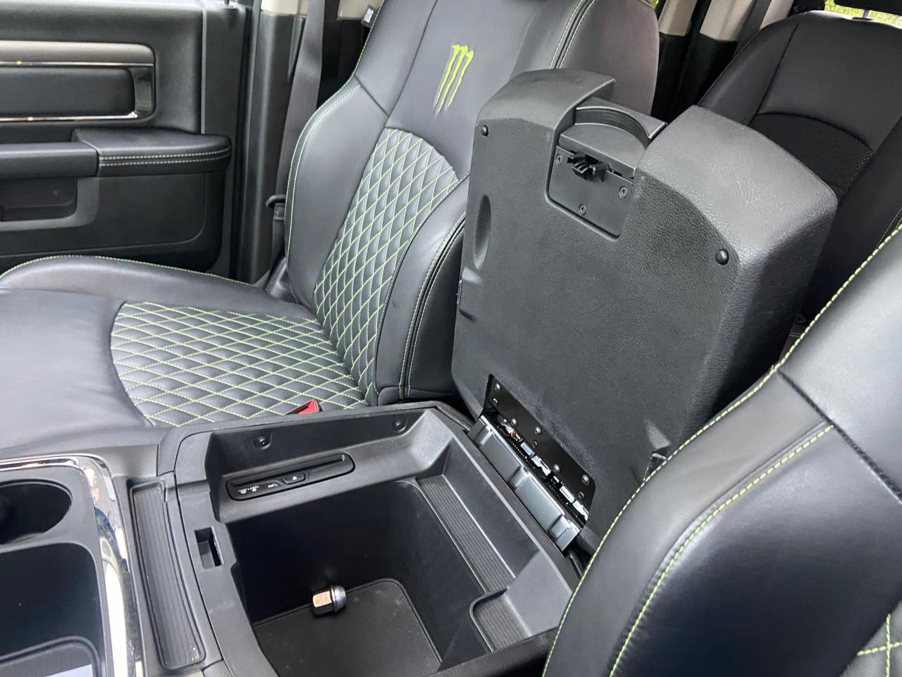 DODGE RAM 1500 CREW SPORT CLASSIC BLACK PACKAGE