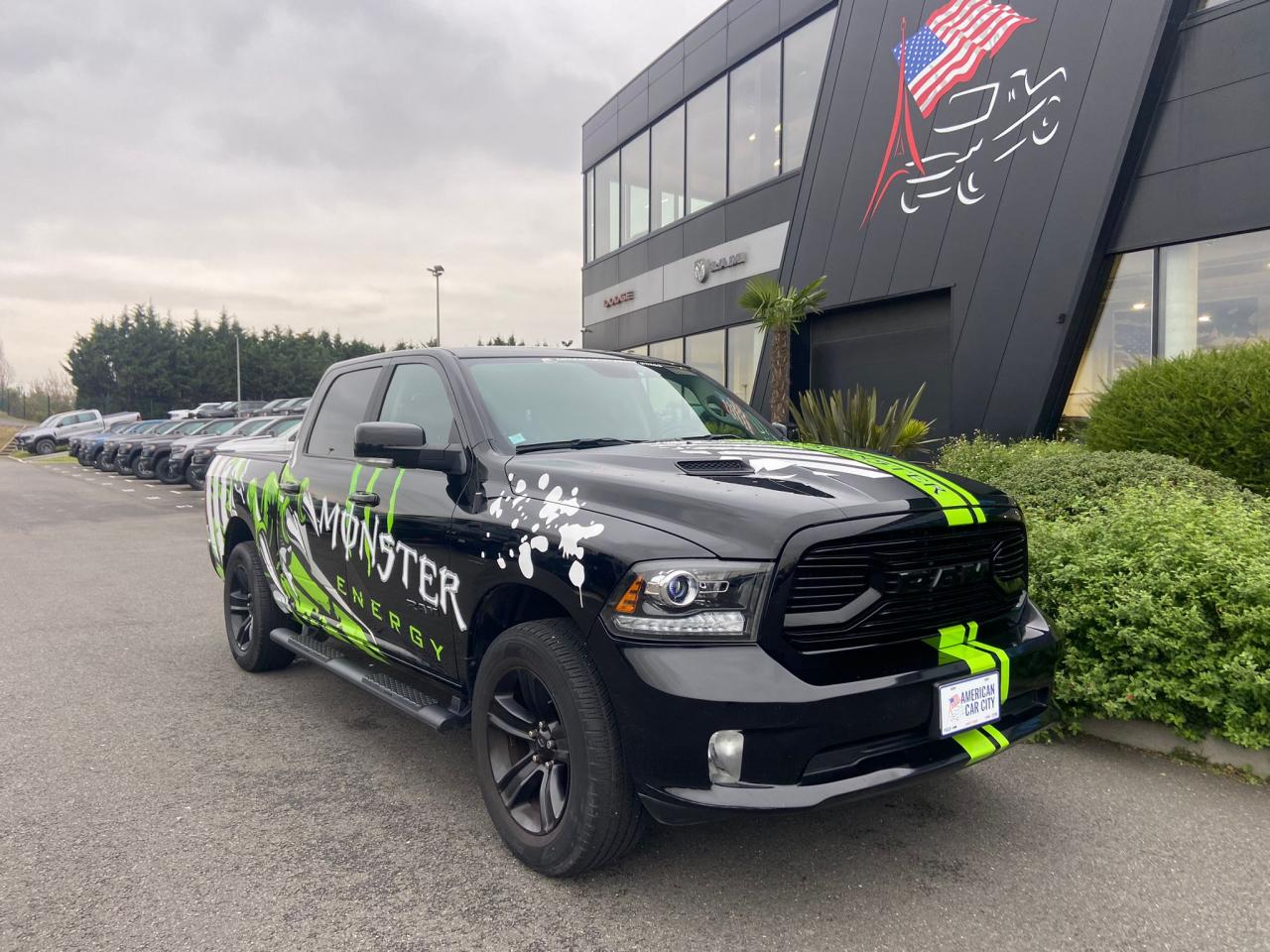 DODGE RAM 1500 CREW SPORT CLASSIC BLACK PACKAGE