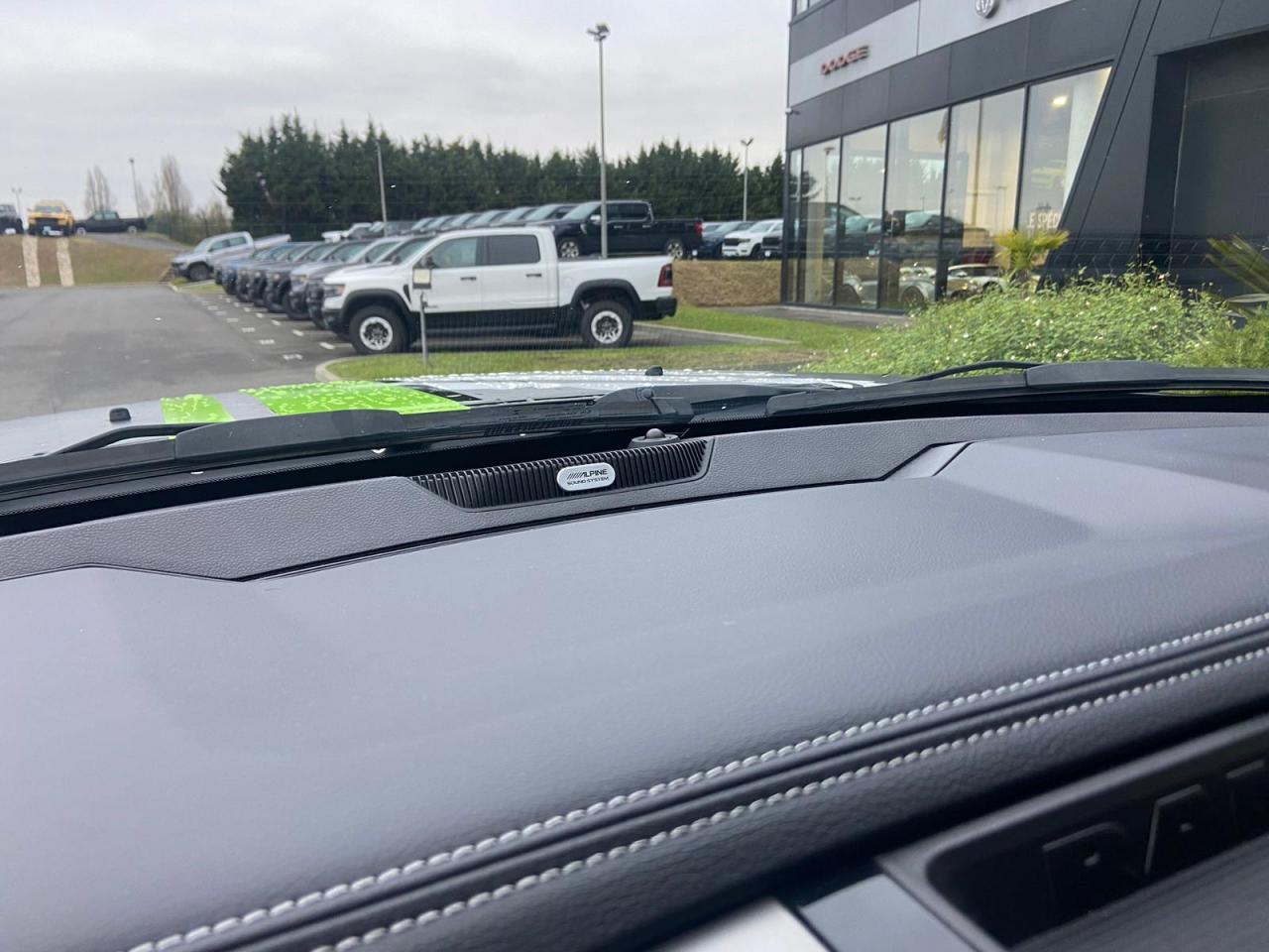 DODGE RAM 1500 CREW SPORT CLASSIC BLACK PACKAGE