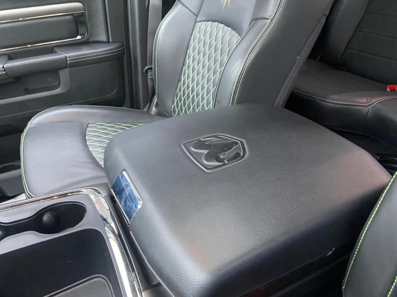 DODGE RAM 1500 CREW SPORT CLASSIC BLACK PACKAGE