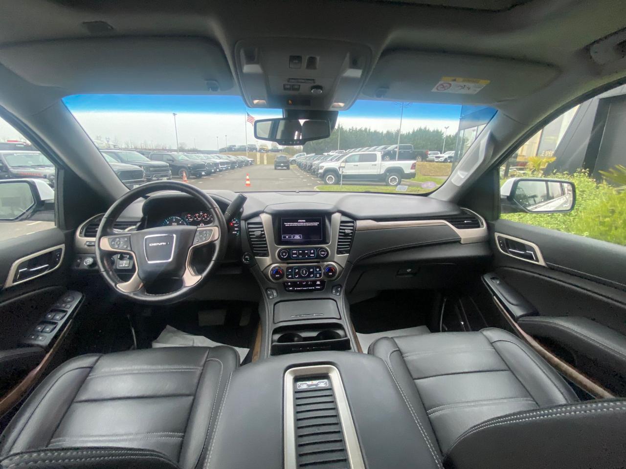 GMC Yukon DENALI V8 6.2L Flexfuel 420ch