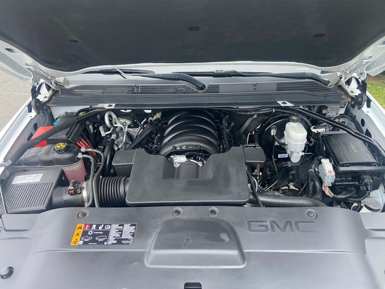 GMC Yukon DENALI V8 6.2L Flexfuel 420ch