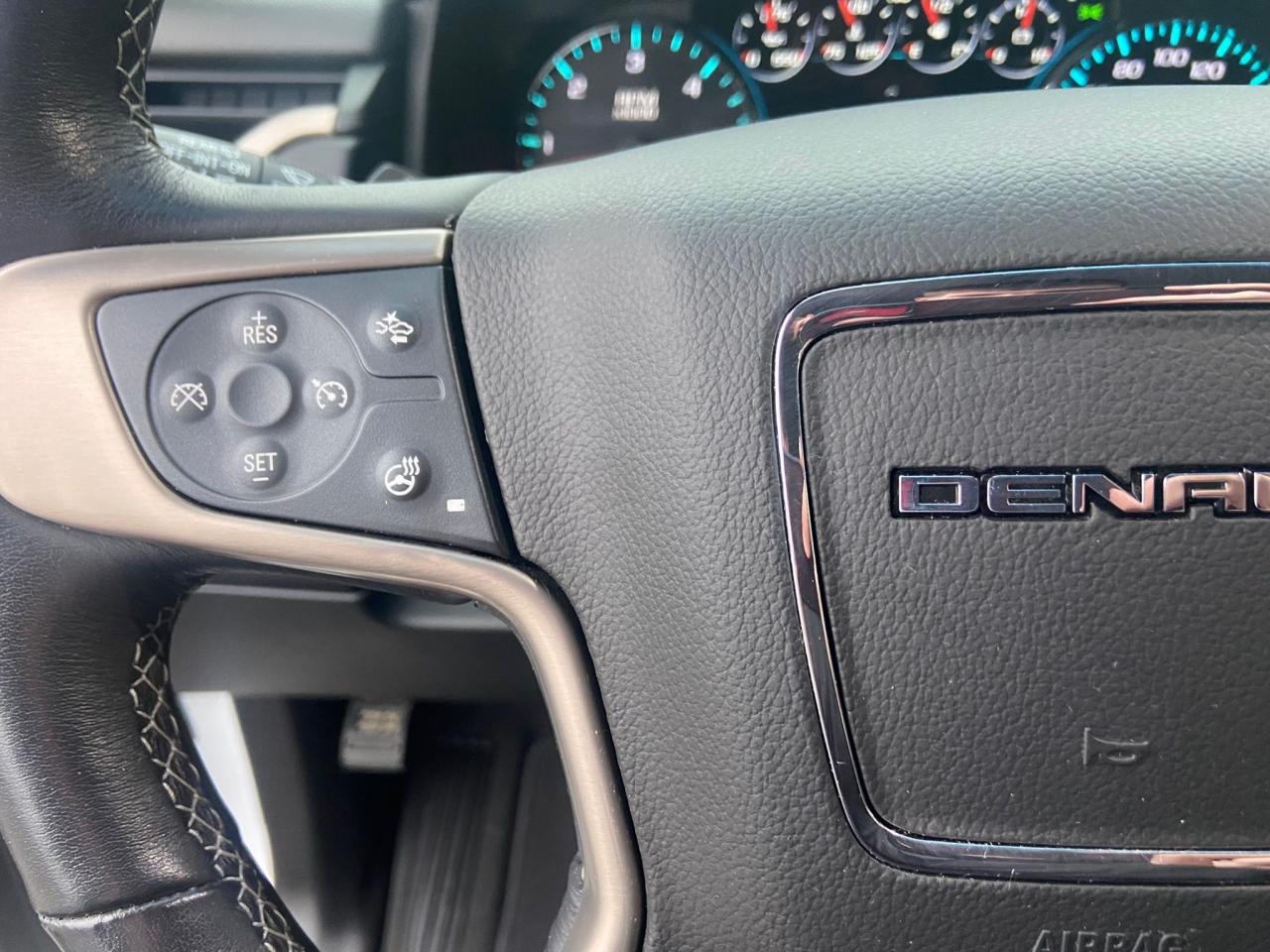 GMC Yukon DENALI V8 6.2L Flexfuel 420ch