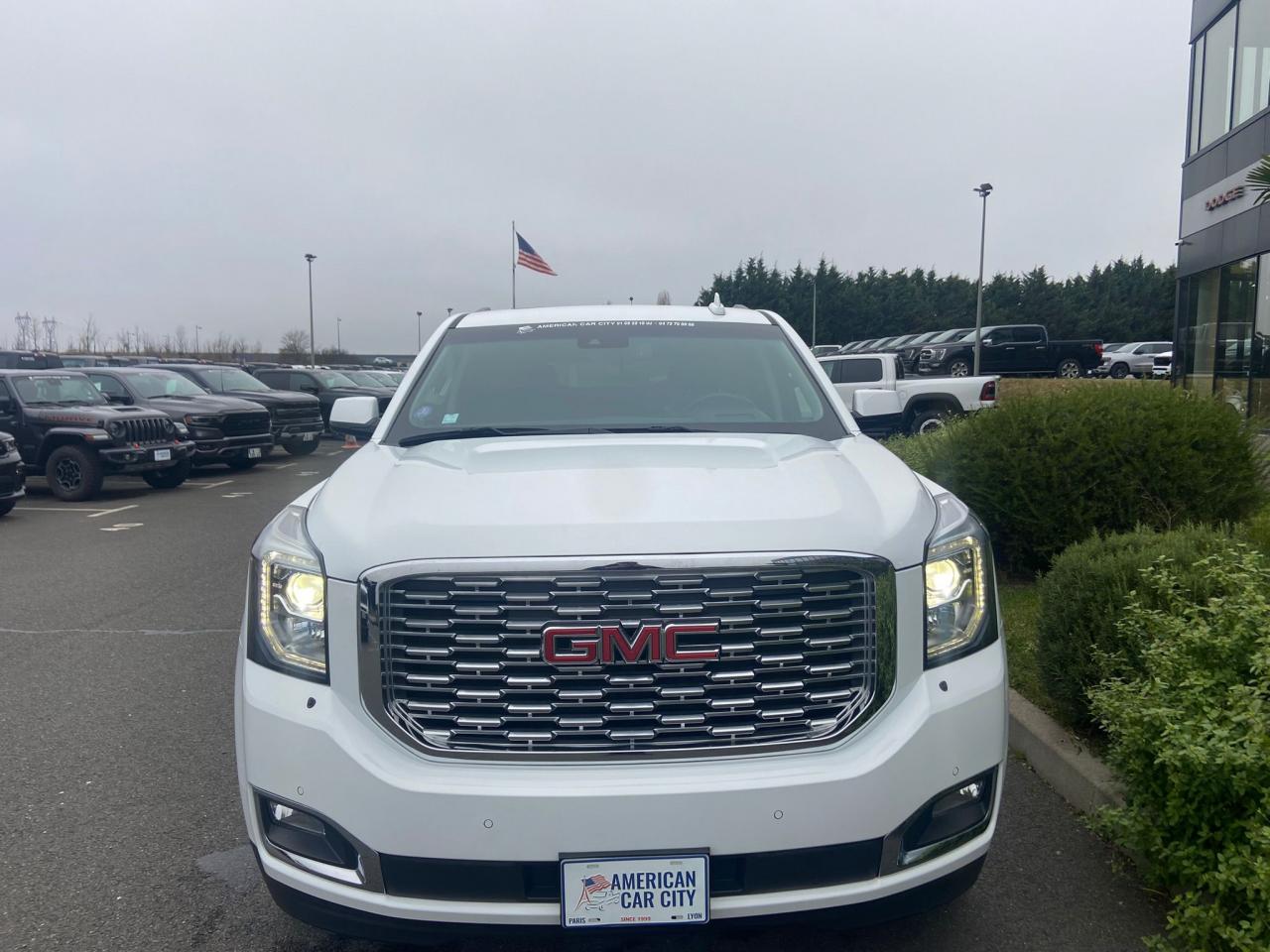 GMC Yukon DENALI V8 6.2L Flexfuel 420ch