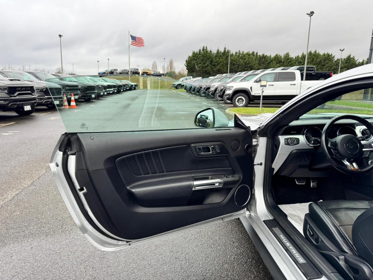 FORD MUSTANG GT Fastback V8 5.0L - PAS DE MALUS