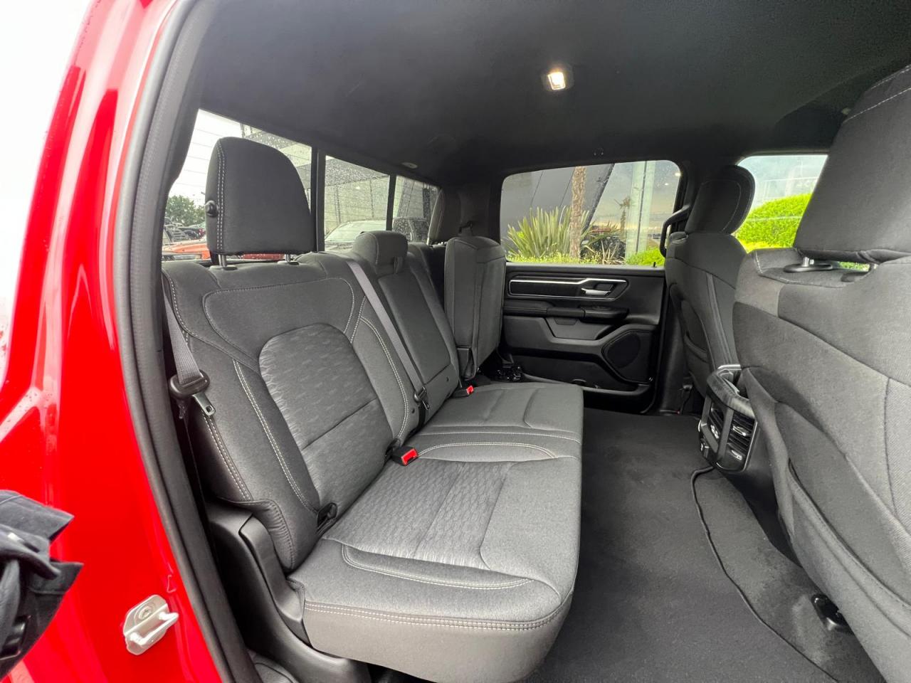 DODGE RAM 1500 CREW CAB BIGHORN NIGHT EDITION 2025