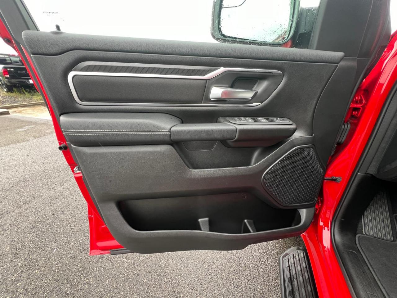 DODGE RAM 1500 CREW CAB BIGHORN NIGHT EDITION 2025