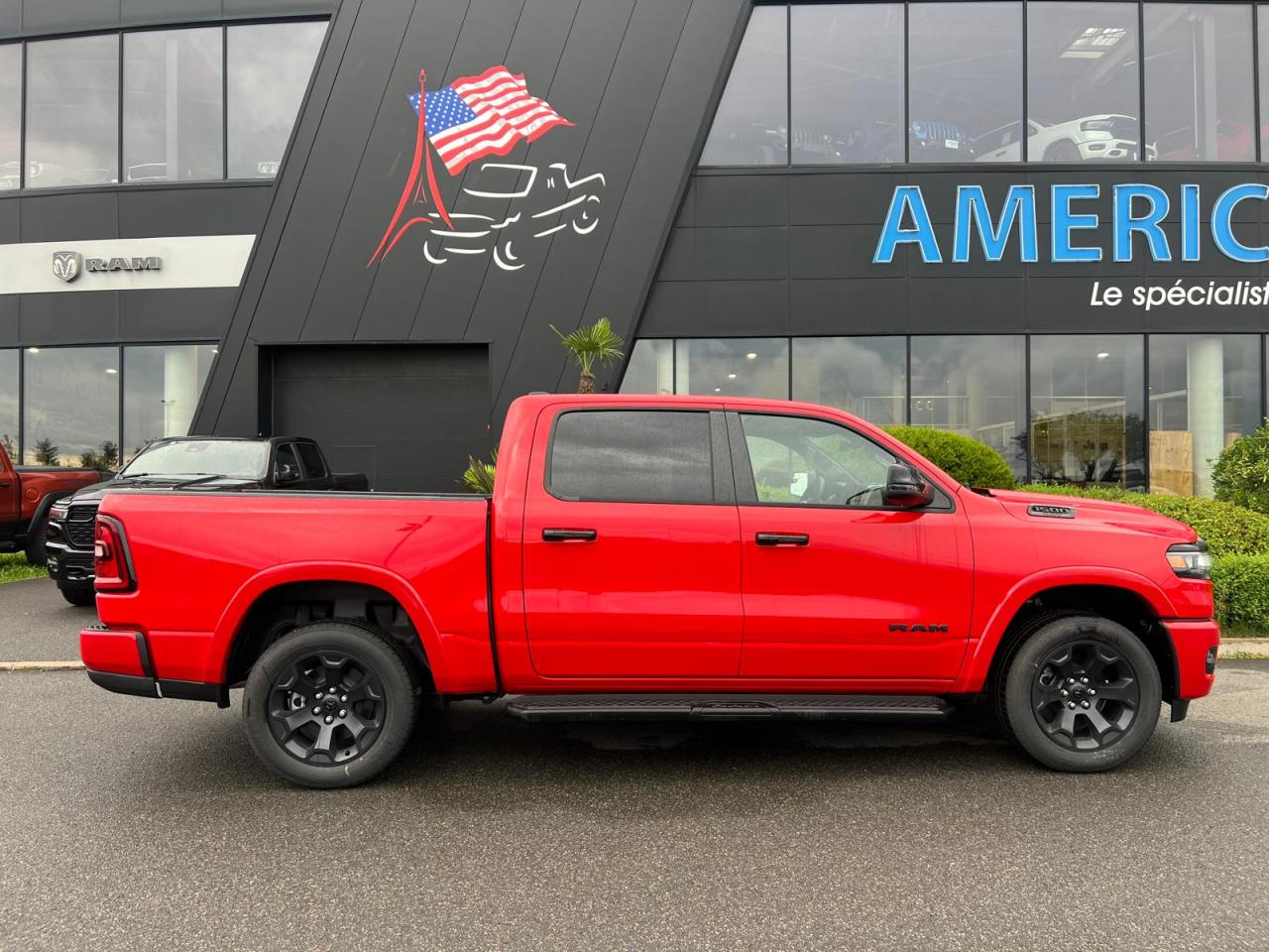 DODGE RAM 1500 CREW CAB BIGHORN NIGHT EDITION 2025