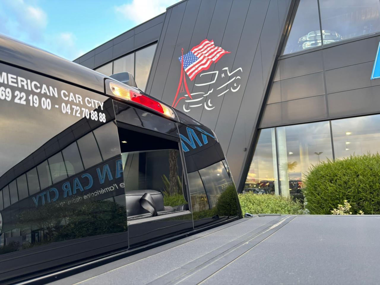 DODGE RAM 1500 CREW LARAMIE BLACK PACKAGE AIR