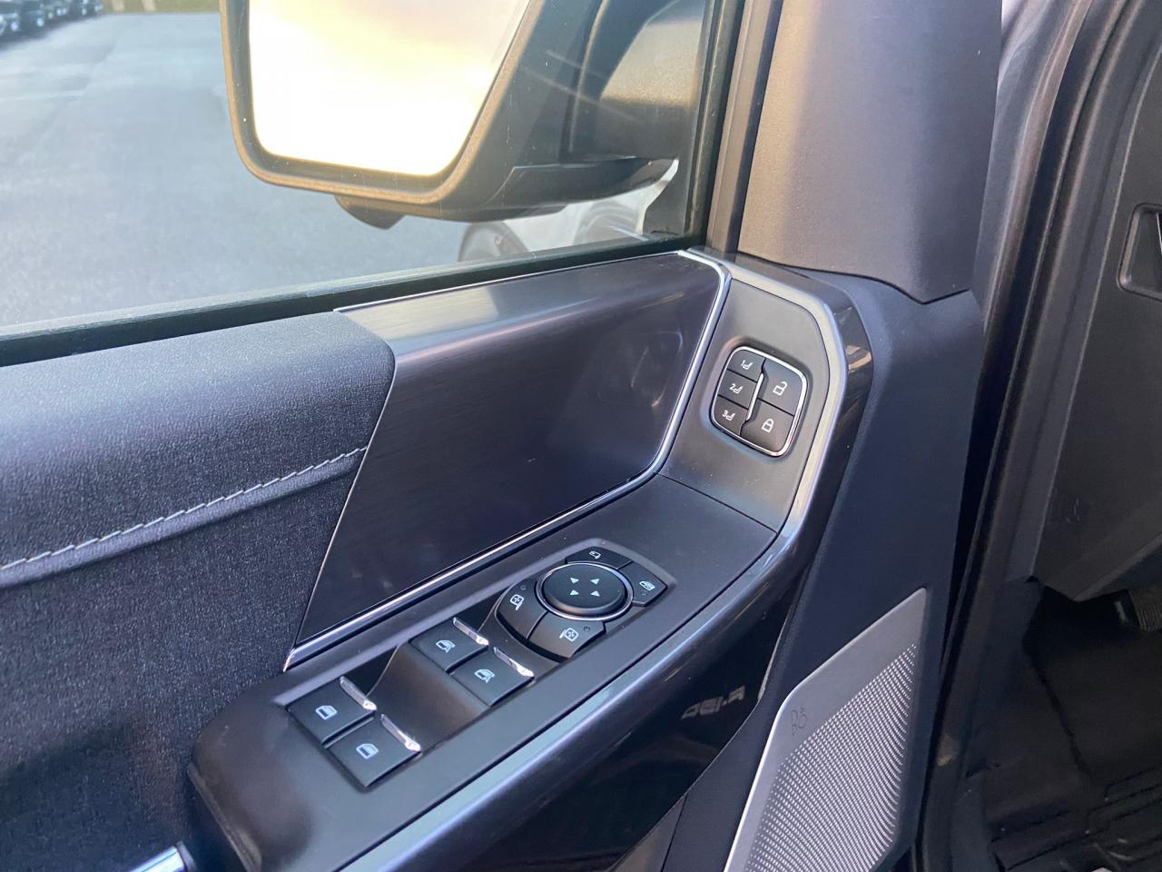 FORD F150 Supercrew LARIAT Black Package V8 5.0L FLEXFUEL