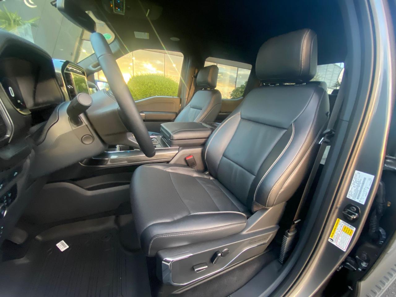 FORD F150 Supercrew LARIAT Black Package V8 5.0L FLEXFUEL