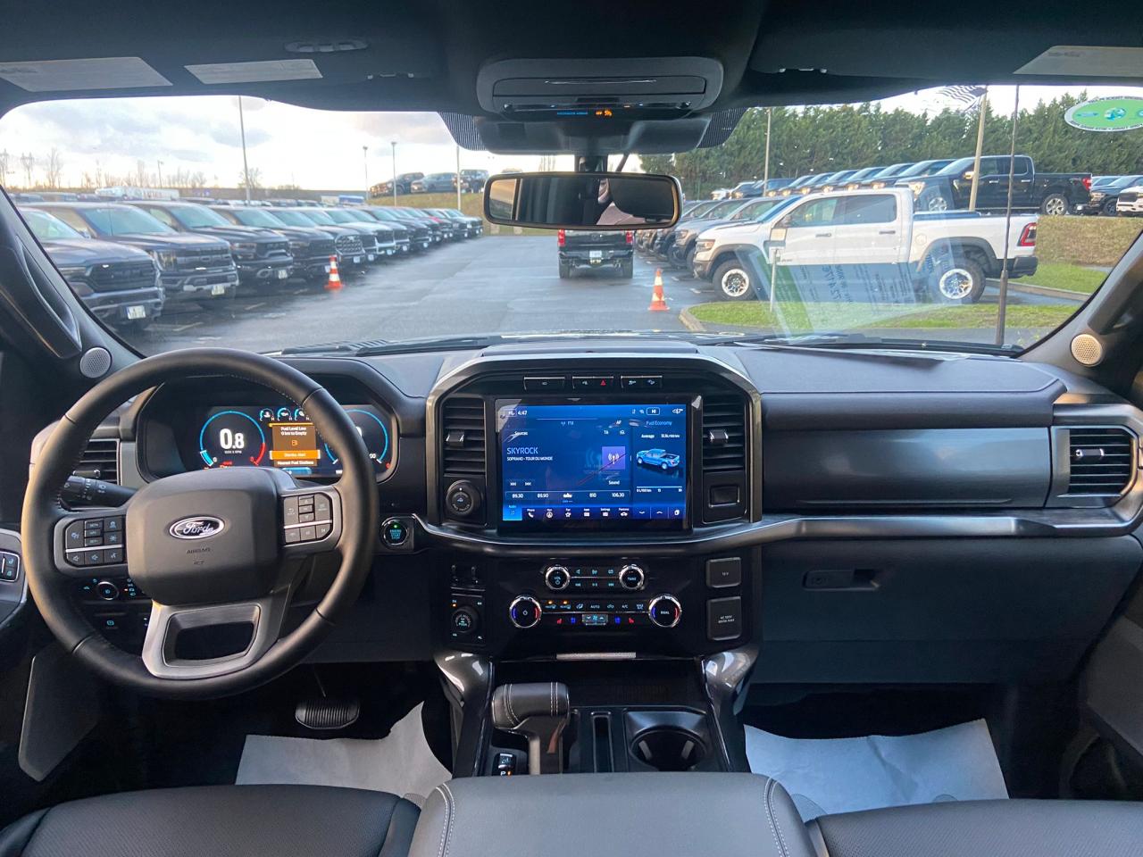 FORD F150 Supercrew LARIAT Black Package V8 5.0L FLEXFUEL