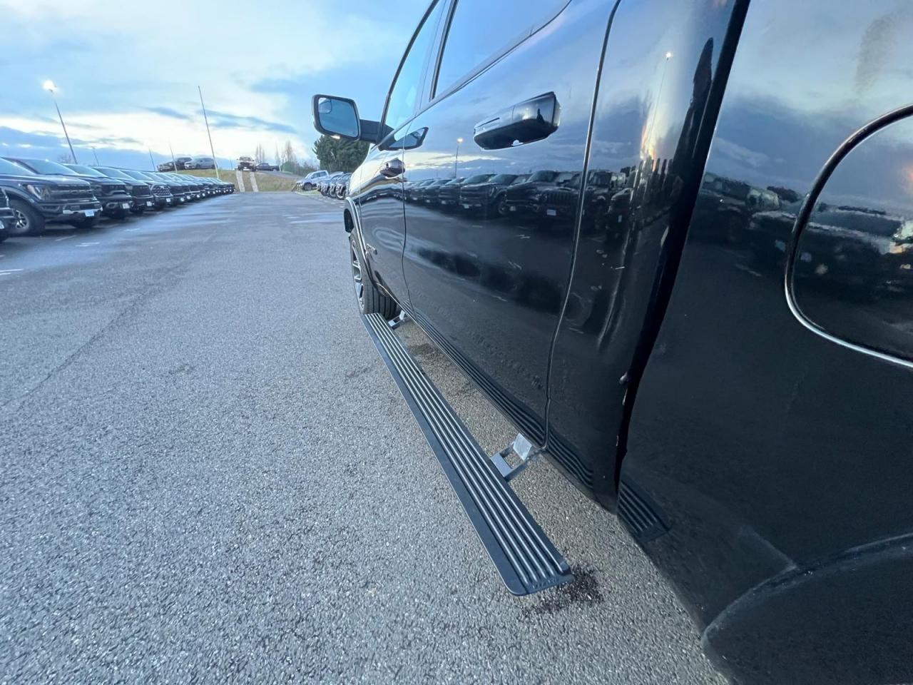 DODGE RAM 1500 crew Laramie Sport AIR