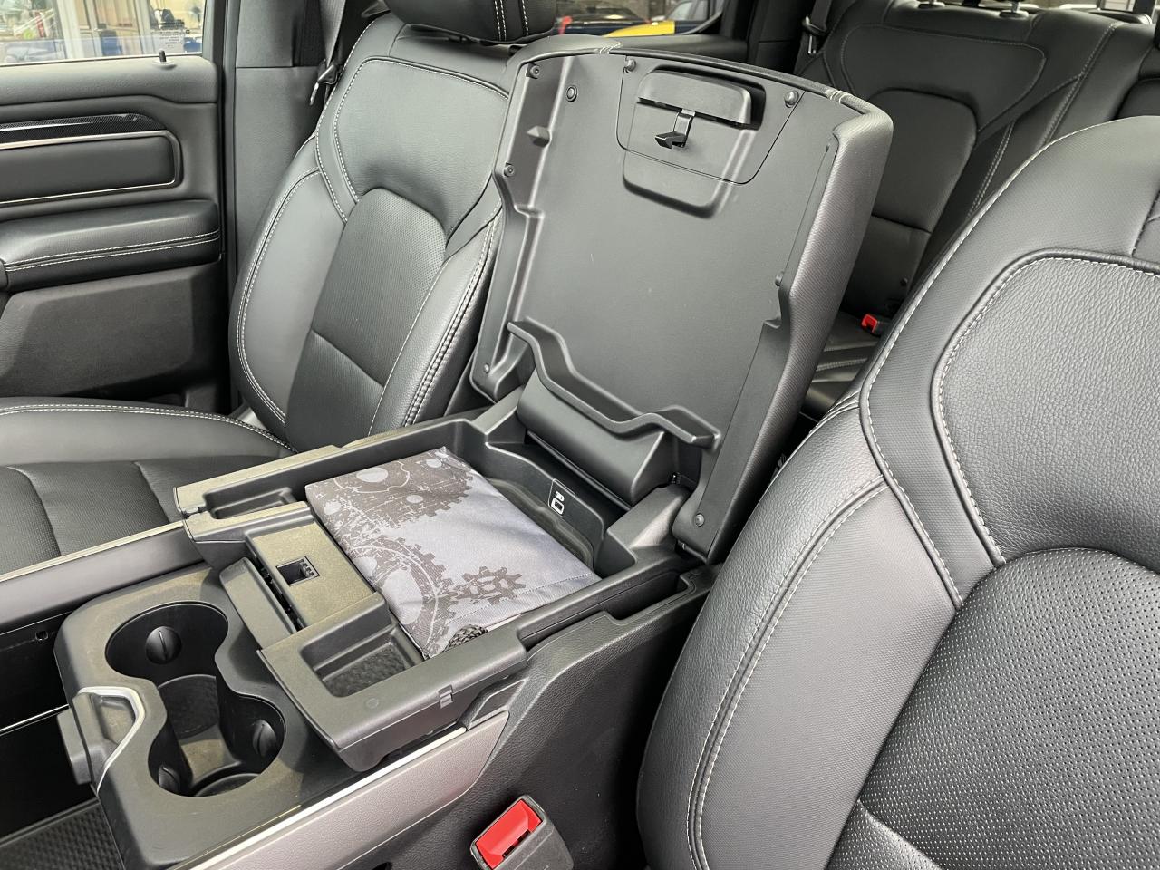 DODGE RAM 1500 CREW CAB SPORT