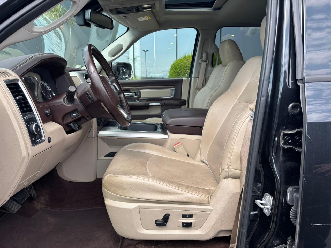 DODGE RAM 1500 CREW LARAMIE AIR GPL - VENTE PRO