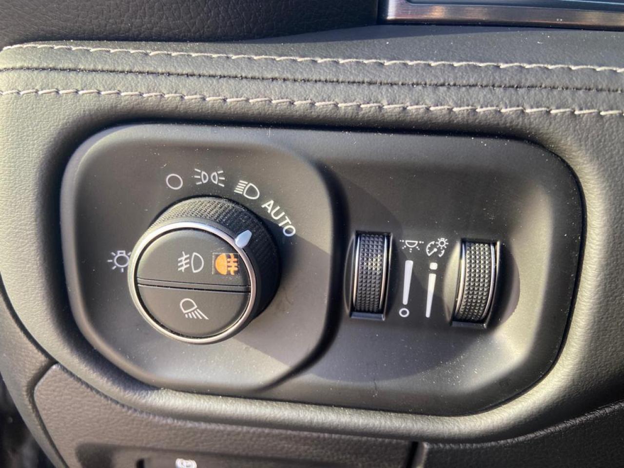 DODGE RAM 1500 CREW LIMITED BLACK PACKAGE RAMBOX HAYON MULTI