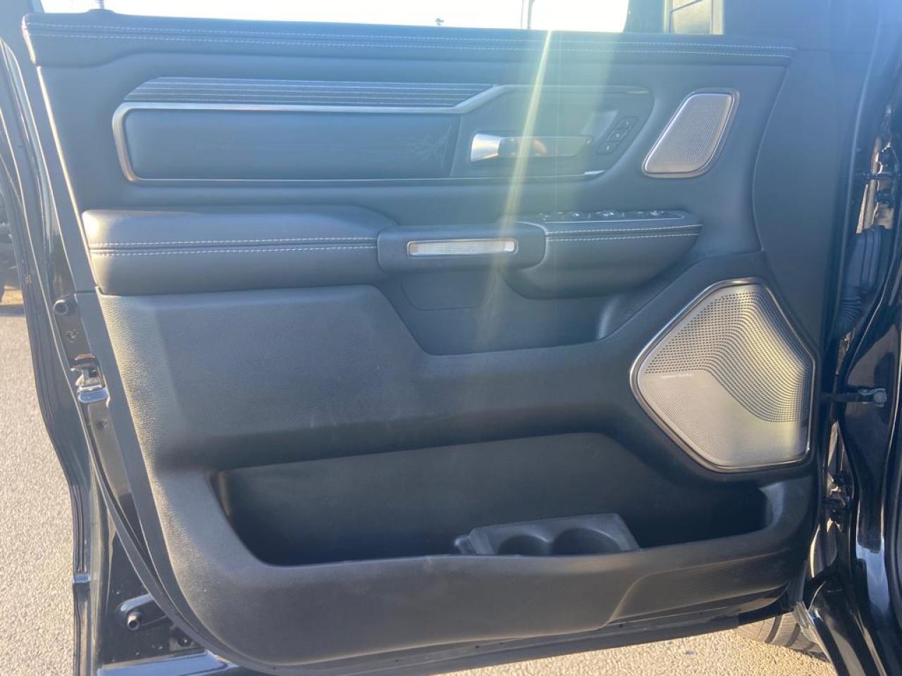 DODGE RAM 1500 CREW LIMITED BLACK PACKAGE RAMBOX HAYON MULTI