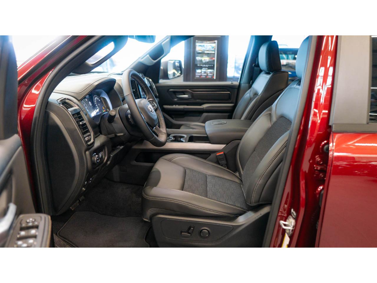 DODGE RAM 1500 CREW CAB SPORT BLACK PACKAGE AIR 2025