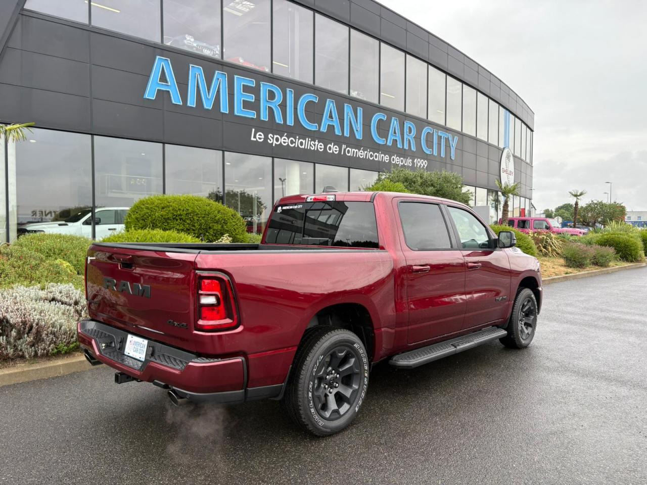 DODGE RAM 1500 CREW CAB SPORT BLACK PACKAGE 2025