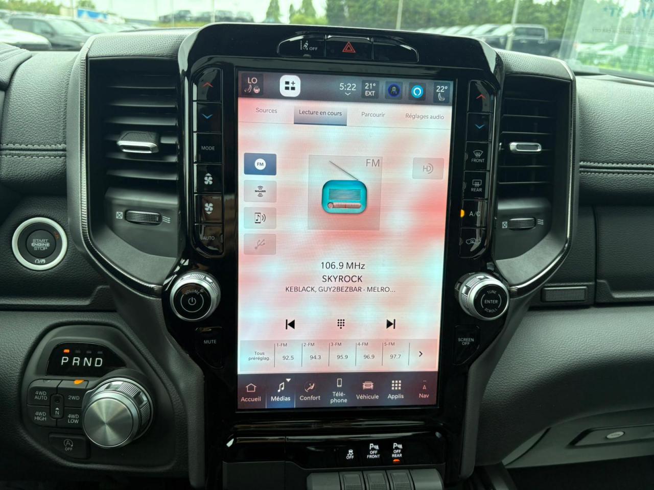 DODGE RAM 1500 CREW CAB SPORT BLACK PACKAGE 2025