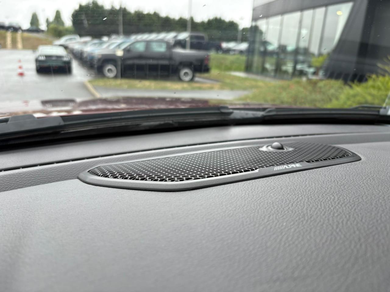 DODGE RAM 1500 CREW CAB SPORT BLACK PACKAGE 2025