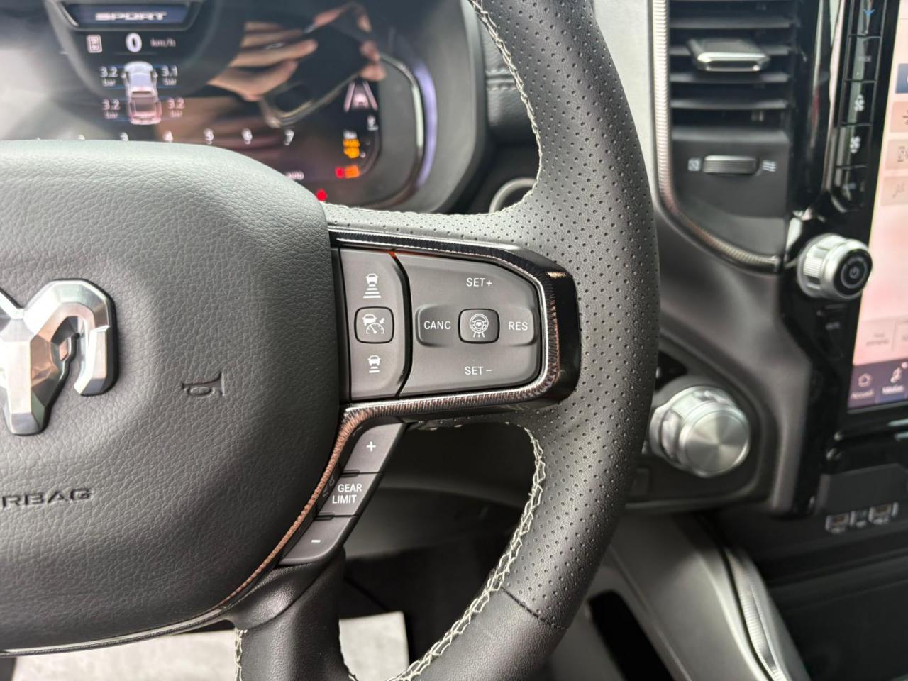 DODGE RAM 1500 CREW CAB SPORT BLACK PACKAGE 2025